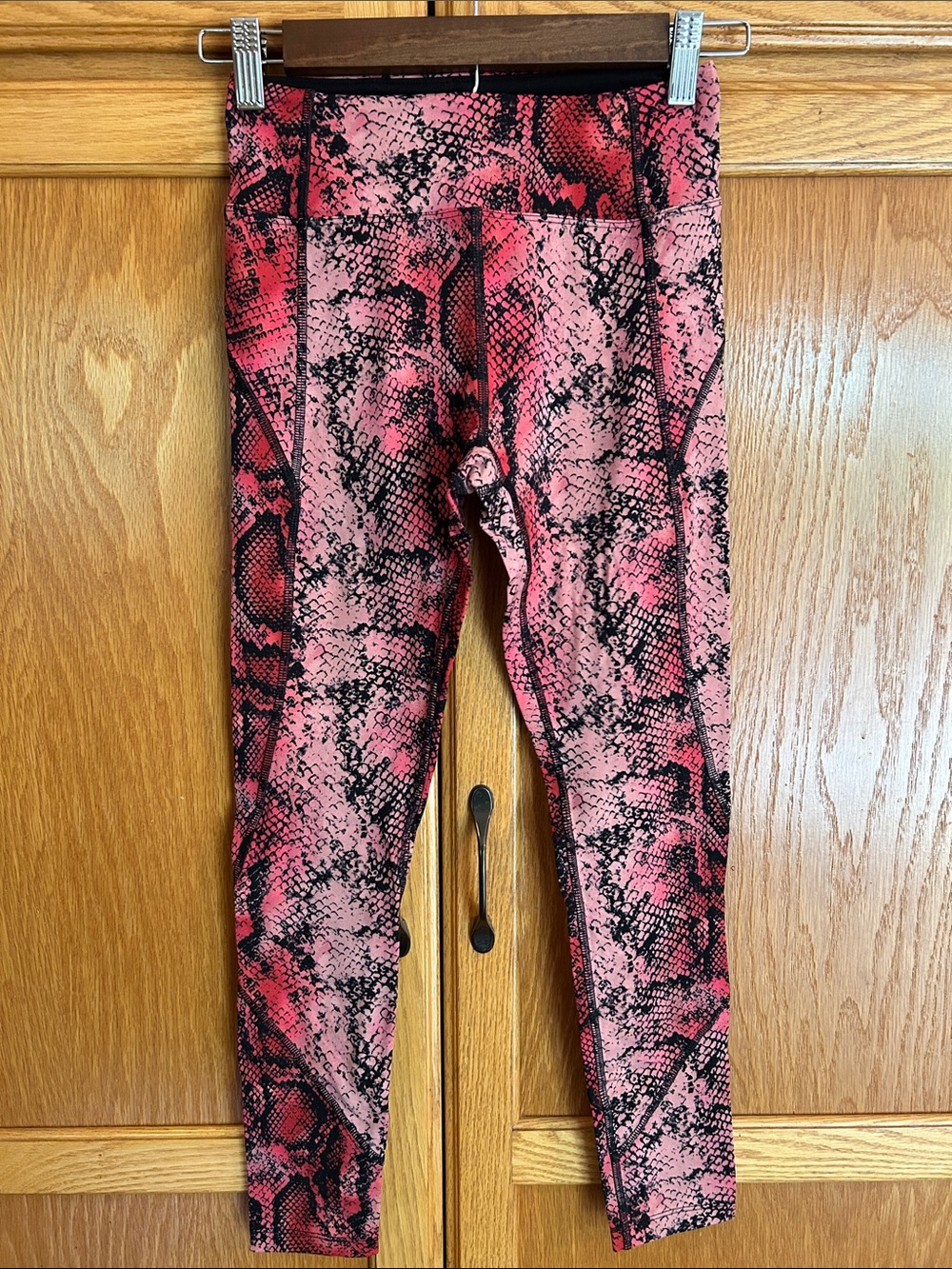 Victoria’s Secret PINK SPORT Snake-Print Leggings